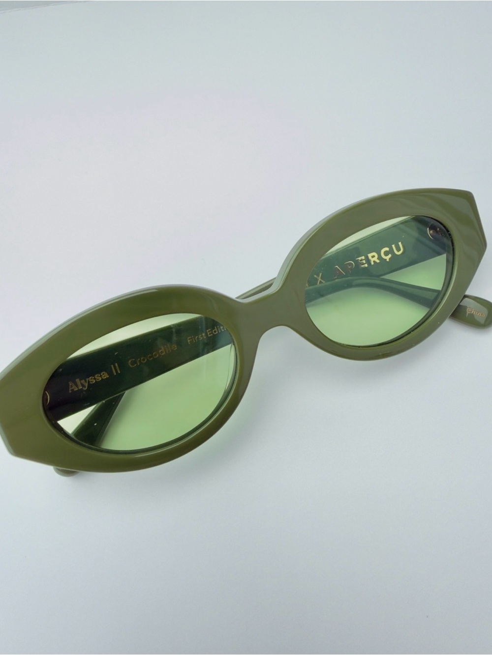 APERÇU Alyssa II Crocodile Green Oval Sunglasses